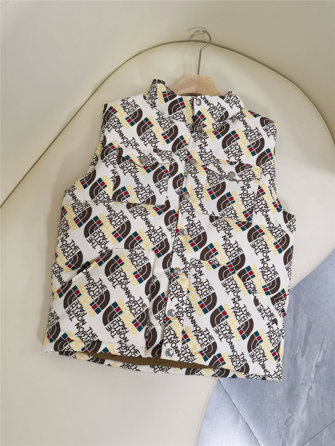 GUCCI White Logo-Print Hooded Padded Vest — front