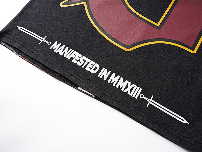 Godspeed Helmet & Oversized G Graphic T-Shirt — detail