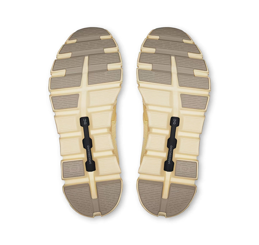 ON Women's Cloud 6 Waterproof Nectar/Castor