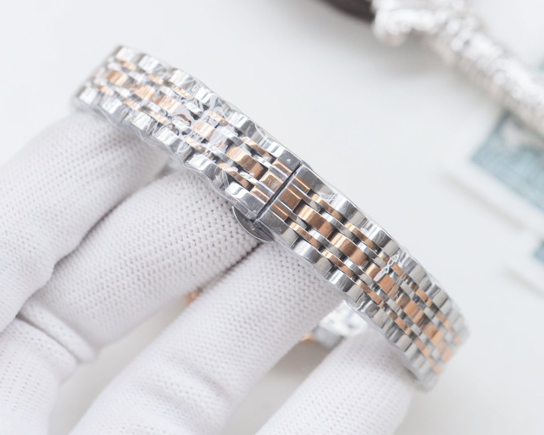 OMEGA Two Tone Rose Gold White Dial Watch — detail