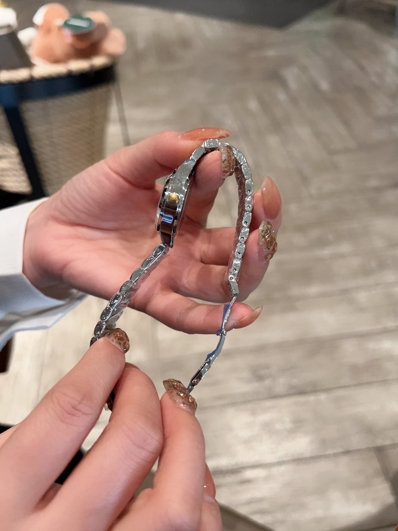 Gucci White Dial Two-Tone Bracelet Watch — back