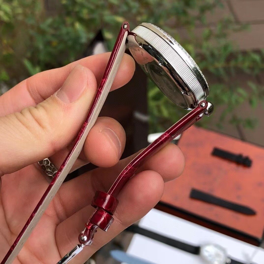 GaGa Milano Burgundy Red Crystal Bezel Watch — side