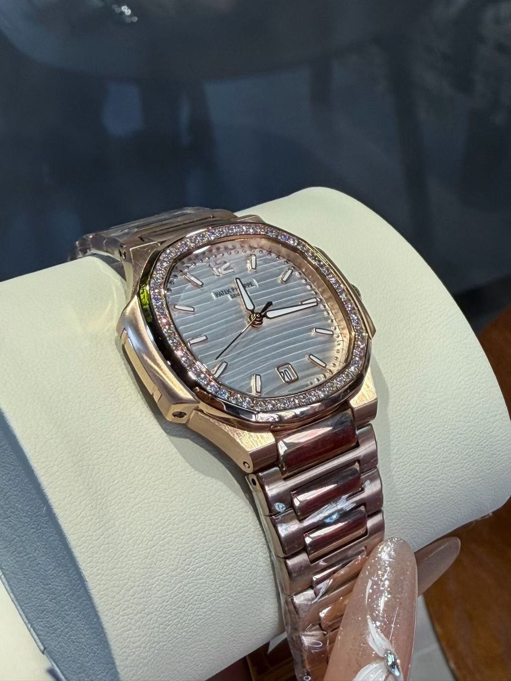 Patek Philippe White Dial Bracelet Watch — hero