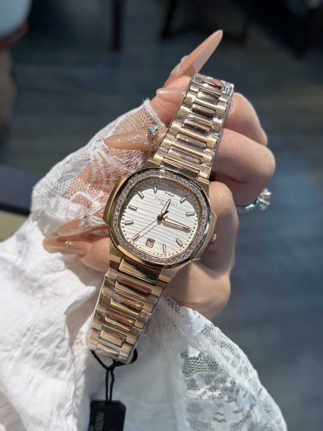 Patek Philippe White Dial Bracelet Watch — model
