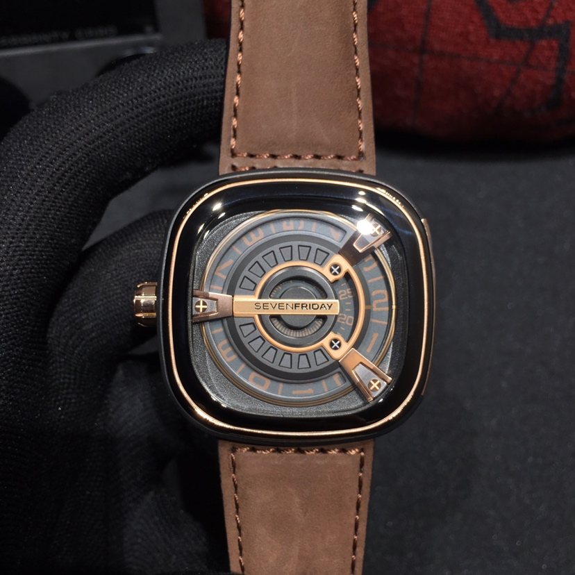 SEVENFRIDAY Gray Dial Leather Strap Watch — hero