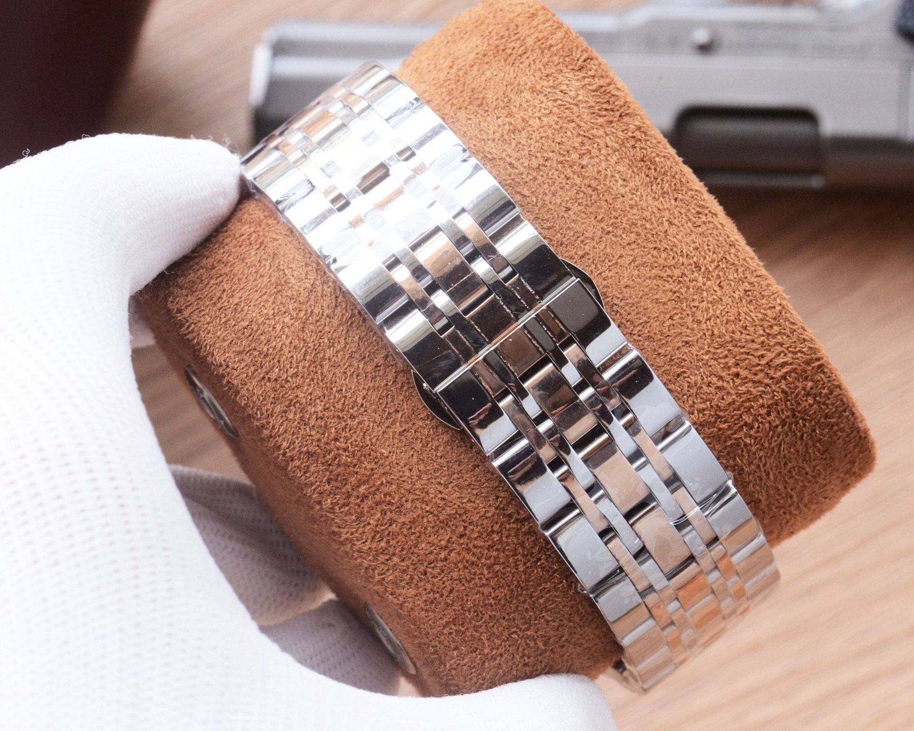 Patek Philippe Rose Gold Silver White Dial Bracelet Watch — detail