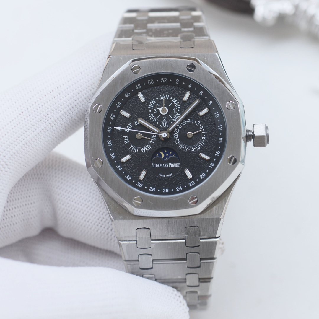 Audemars Piguet Silver Black Dial Bracelet Watch — hero