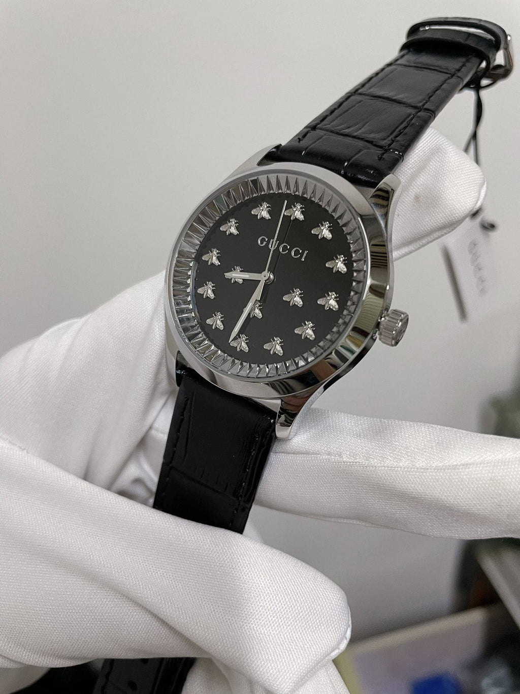 Gucci Black Bee Dial Watch — side