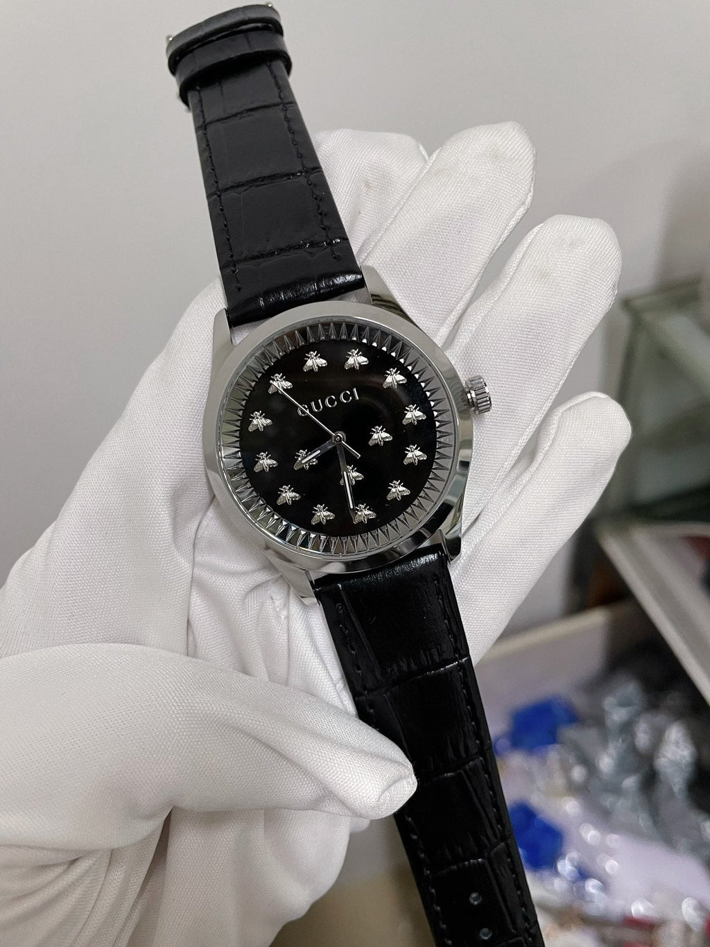 Gucci Black Bee Dial Watch — front