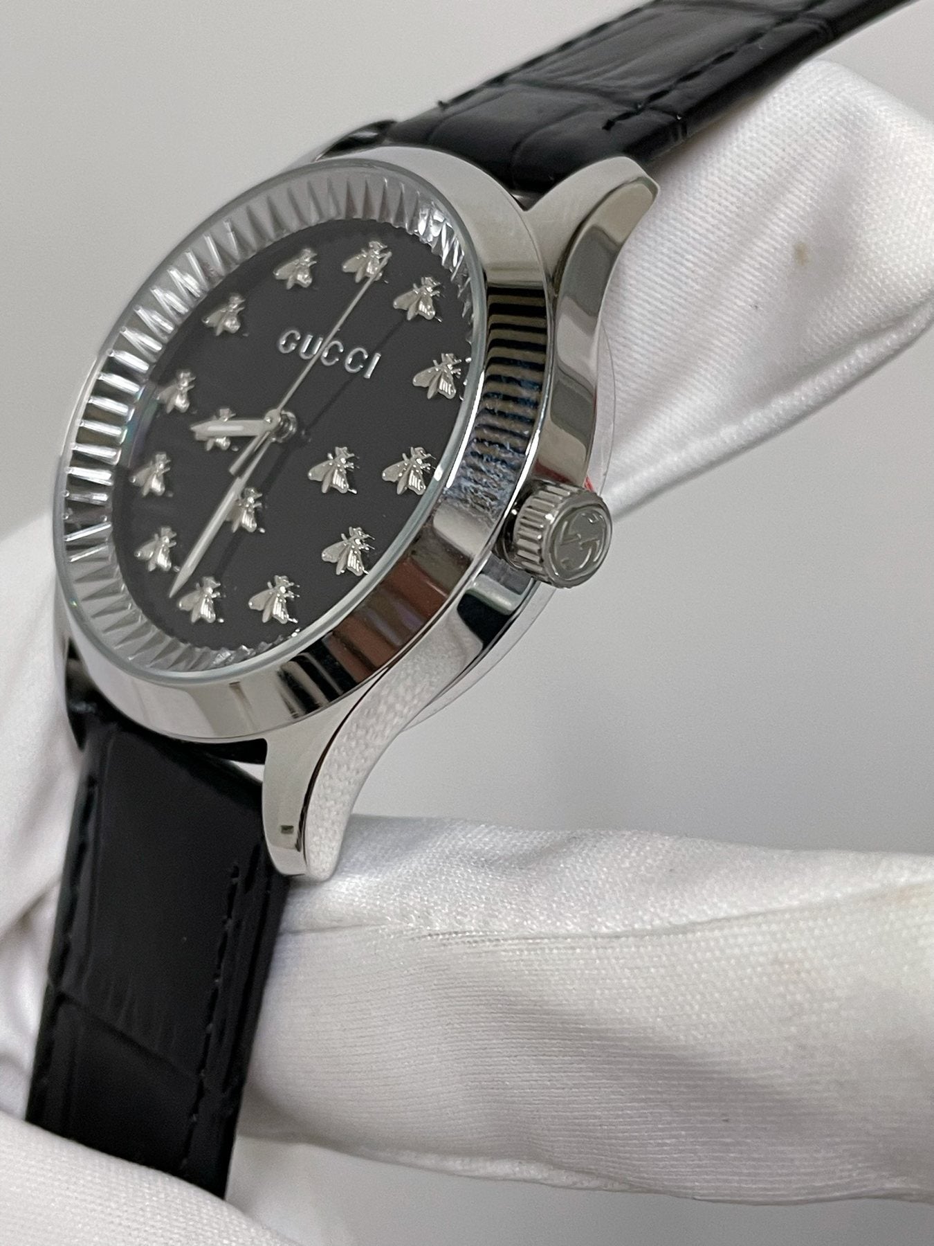 Gucci Black Bee Dial Watch — side