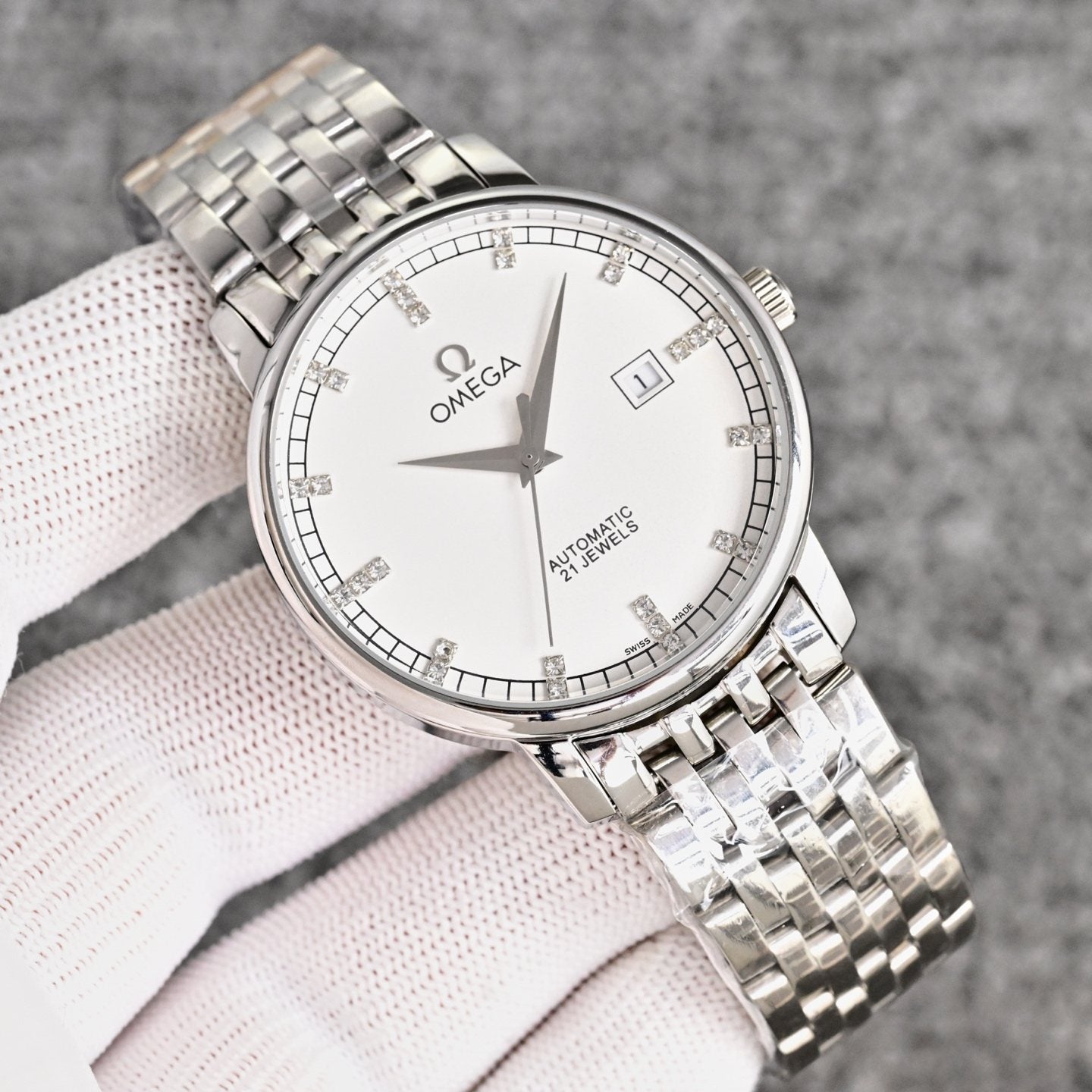 Silver White Dial Bracelet Watch — front
