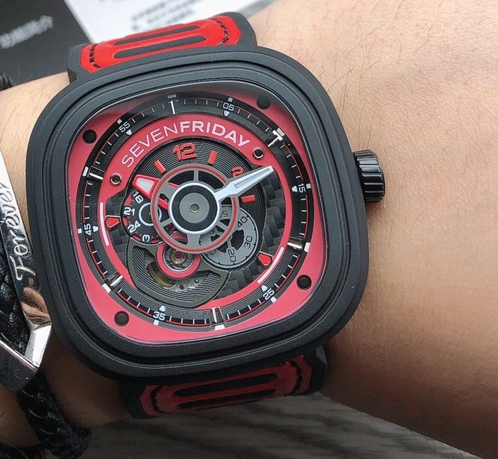 SEVENFRIDAY Red Strap Watch — model
