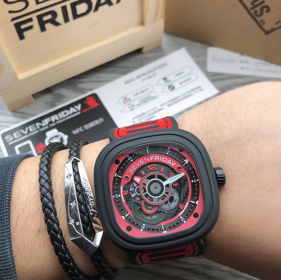 SEVENFRIDAY Red Strap Watch — model