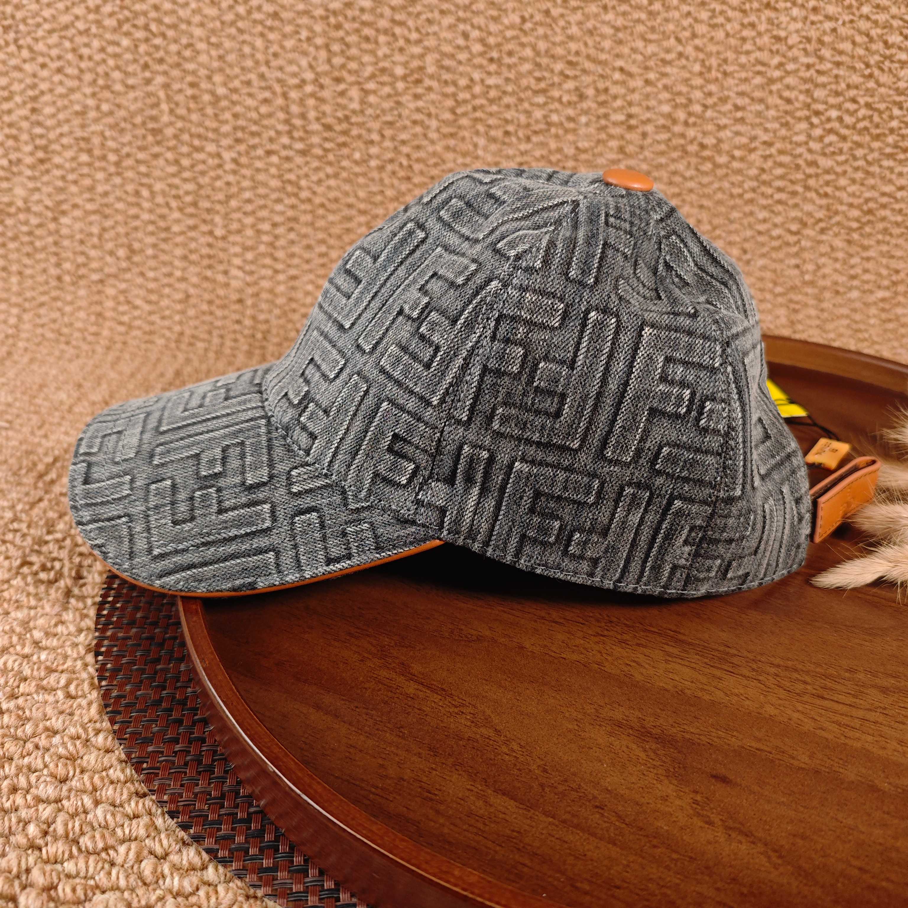 FENDI Baseball Cap – Light Grey