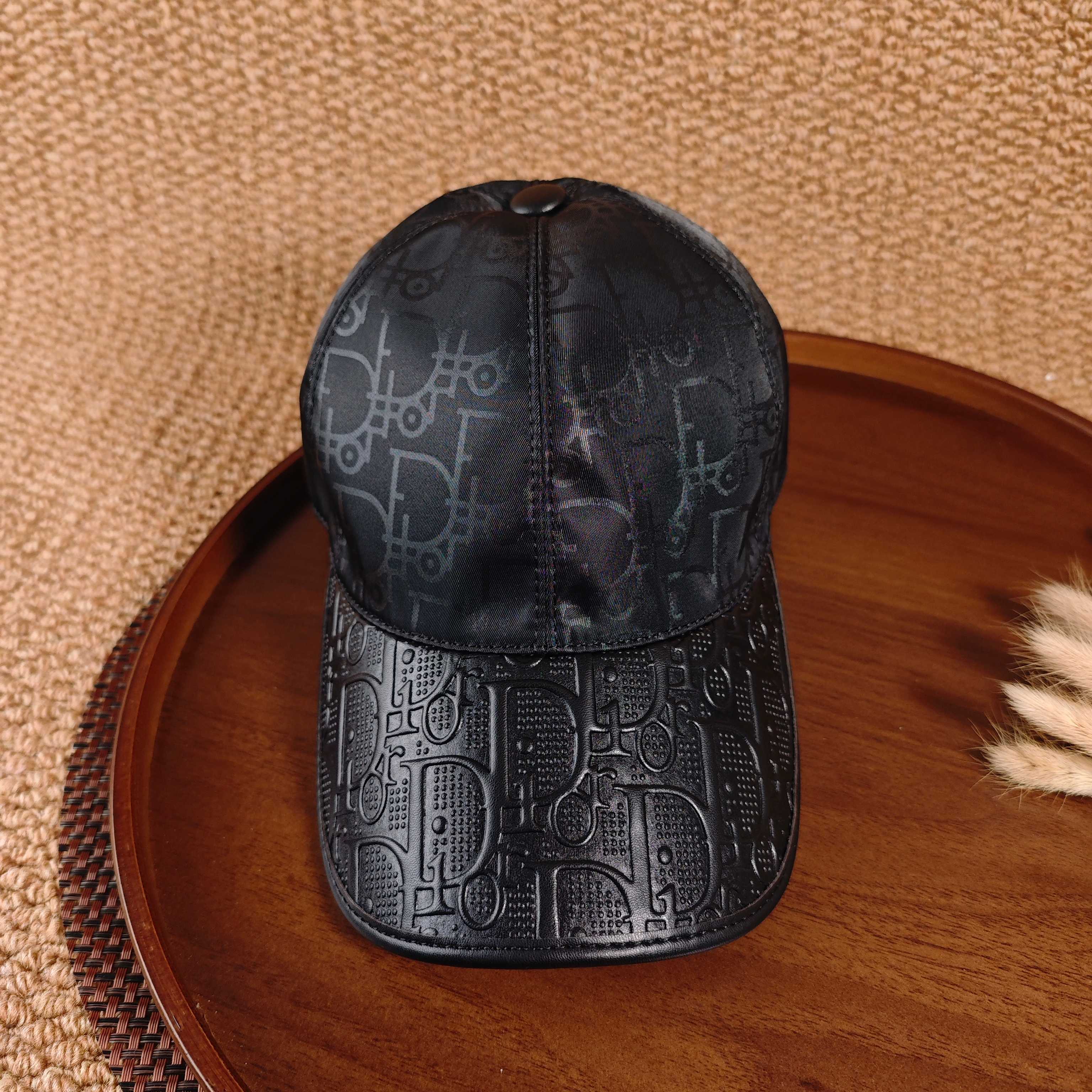 DIOR Oblique Leather Brim Baseball Cap